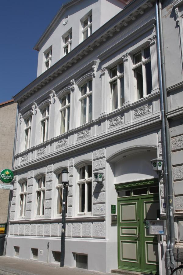 Restaurant & Hotel Olive Greifswald Exteriör bild